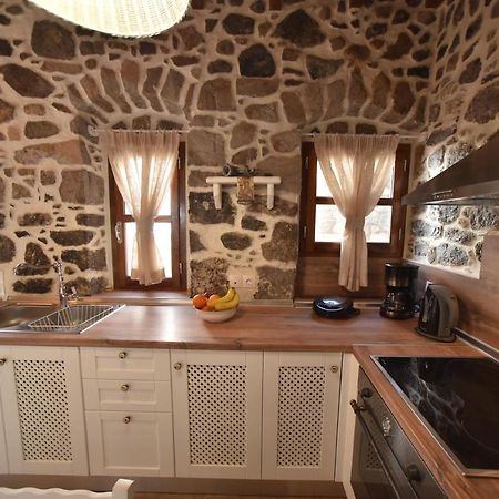 Patriko Nisyrian Guesthouse Mandraki  Ngoại thất bức ảnh