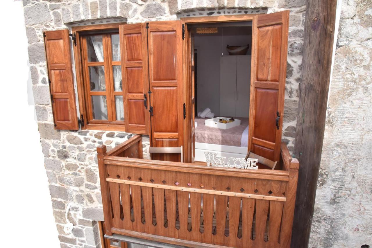 Patriko Nisyrian Guesthouse Mandraki  Ngoại thất bức ảnh