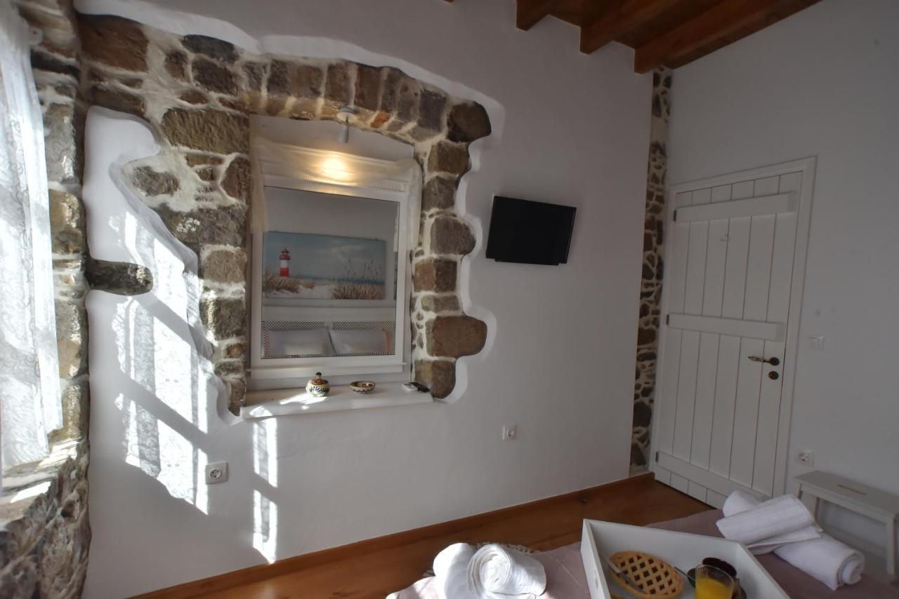 Patriko Nisyrian Guesthouse Mandraki  Ngoại thất bức ảnh
