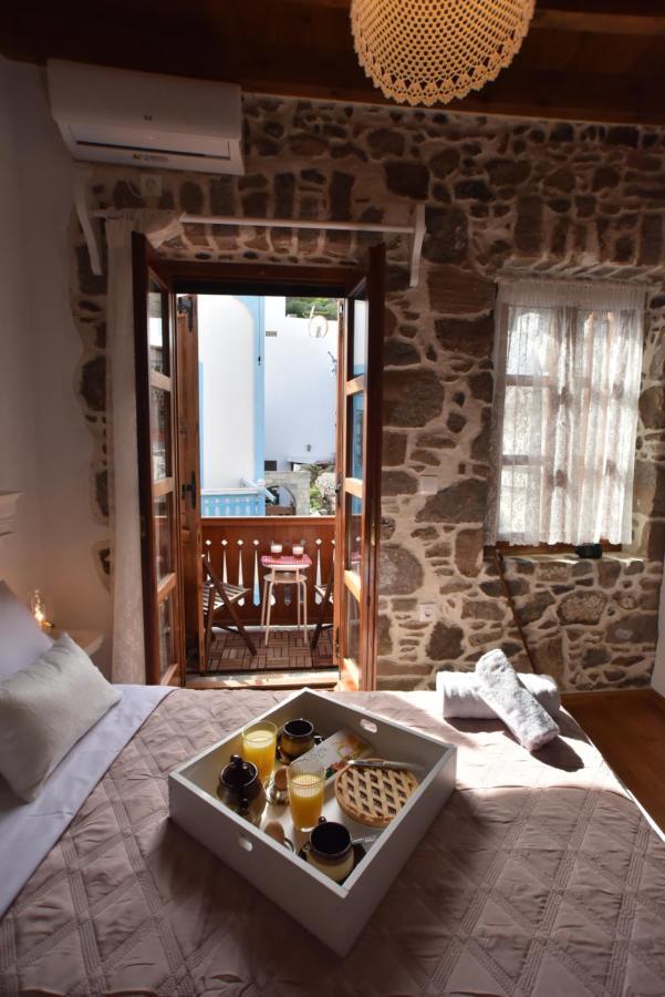 Patriko Nisyrian Guesthouse Mandraki  Ngoại thất bức ảnh